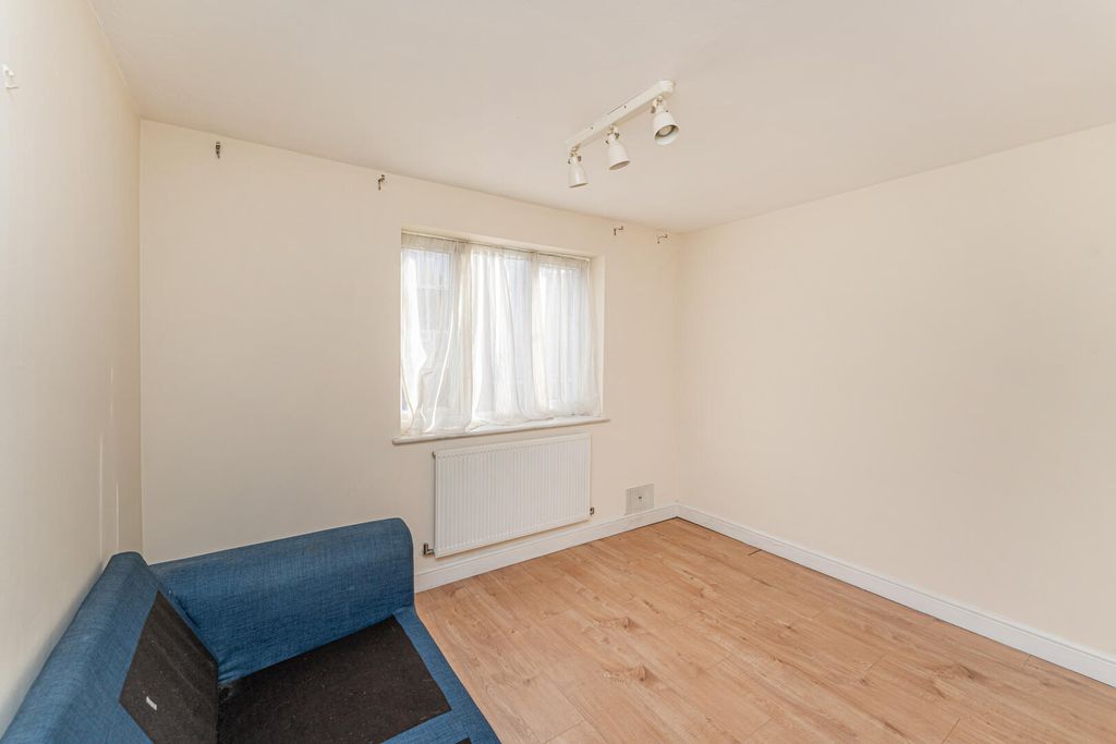 Property photo 2 of 14 Living Room