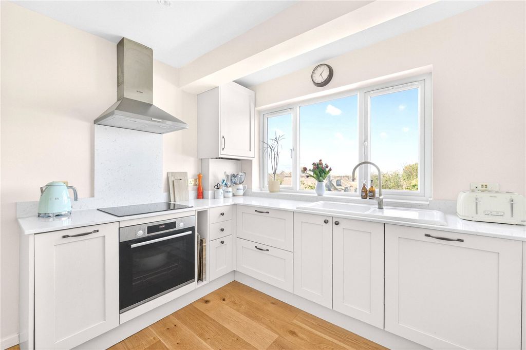 Property photo 2 of 18 Picture No. 06