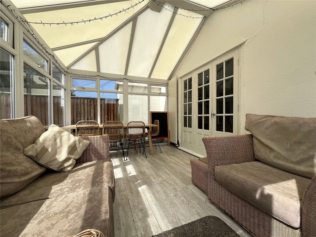 Property photo 3 of 10 Conservatory