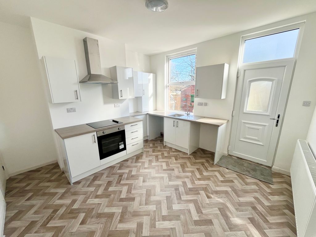 Property photo 3 of 11 Image