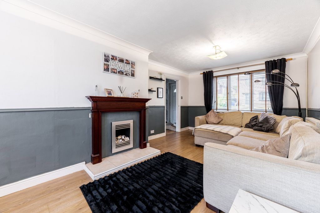 Property photo 2 of 15