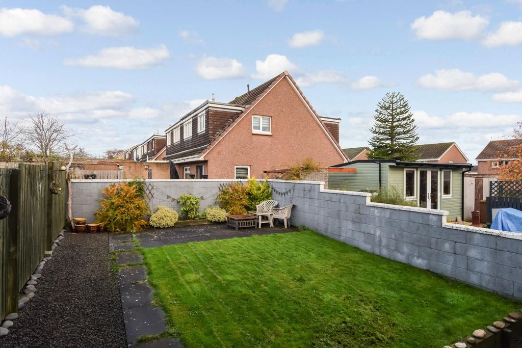 Property photo 2 of 21 18.Jpg