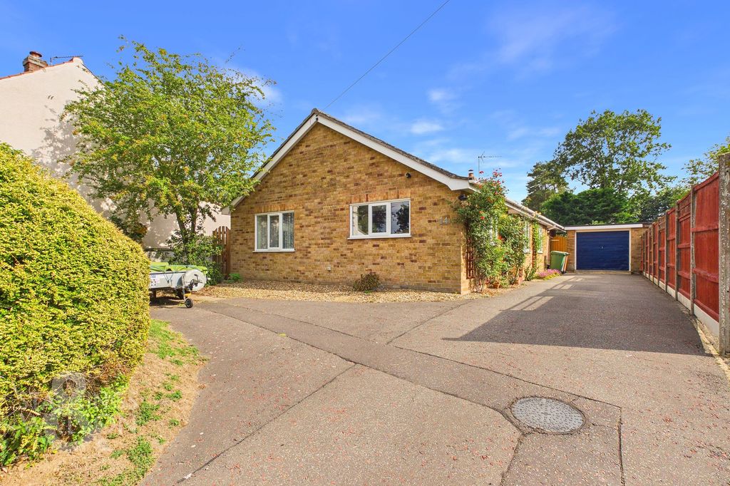 Property photo 1 of 23