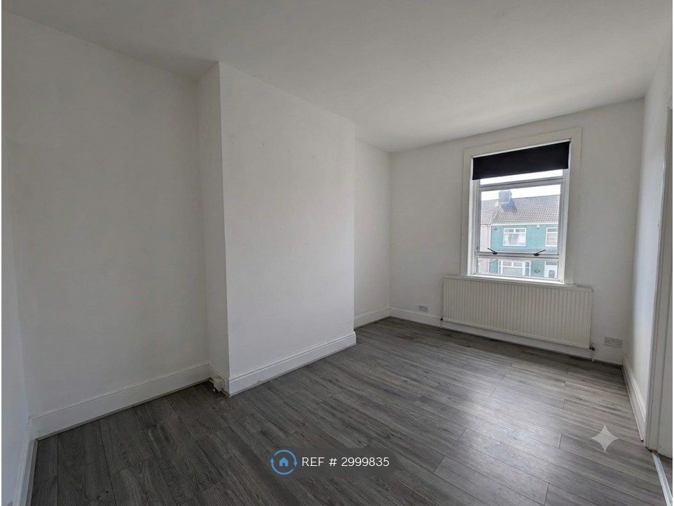 Property photo 3 of 12 Bedroom 1