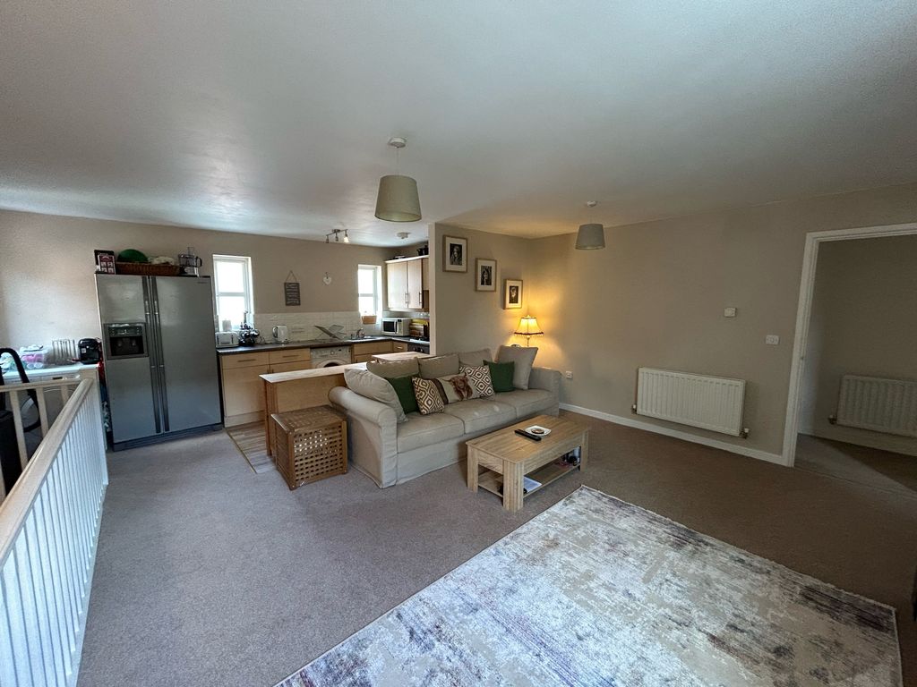 Property photo 3 of 7