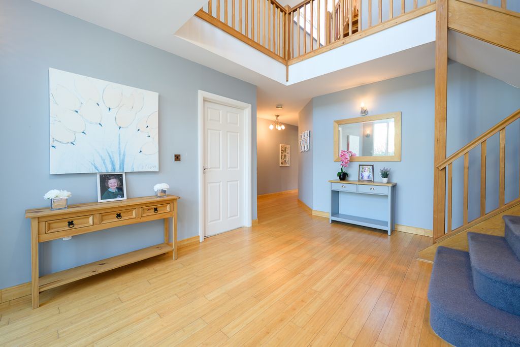 Property photo 2 of 28 Lady Of Lourdes-36