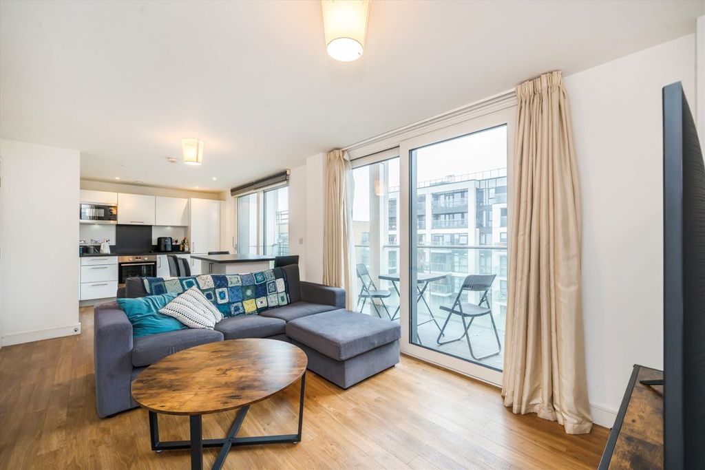 Property photo 2 of 6