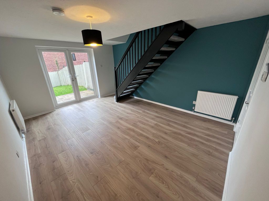 Property photo 2 of 8 Lounge