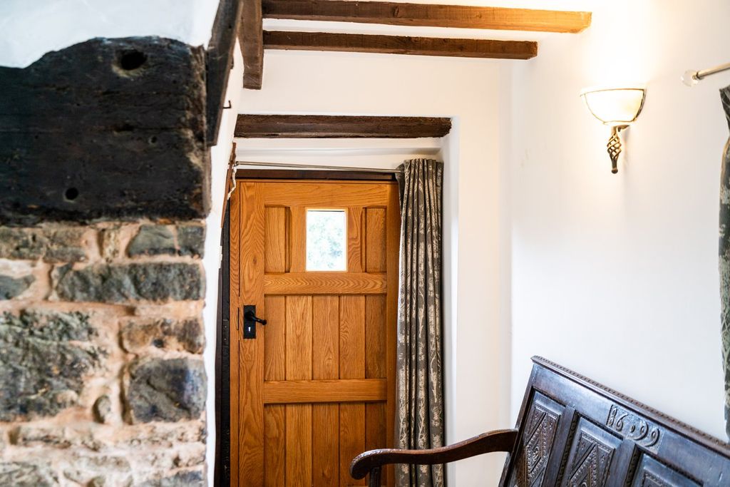 Property photo 3 of 80