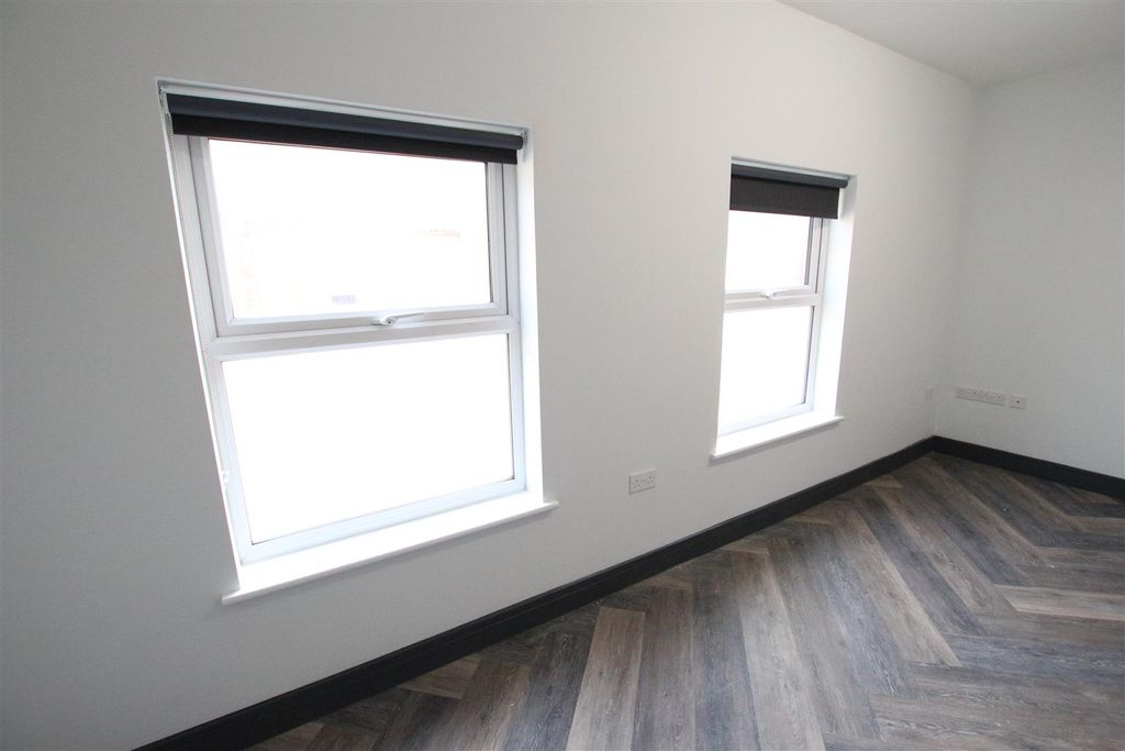 Property photo 3 of 8 Img_8812.Jpg