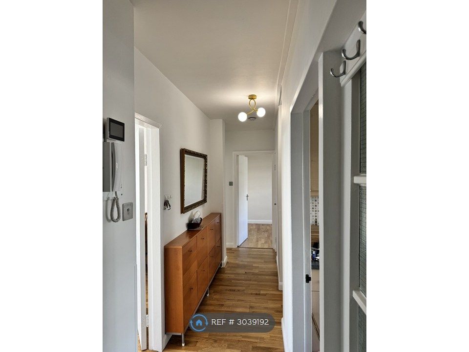 Property photo 3 of 13 Hallway
