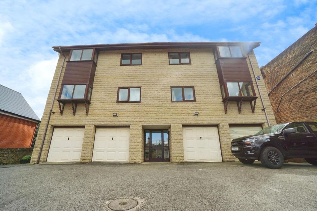 Property photo 1 of 5 Front