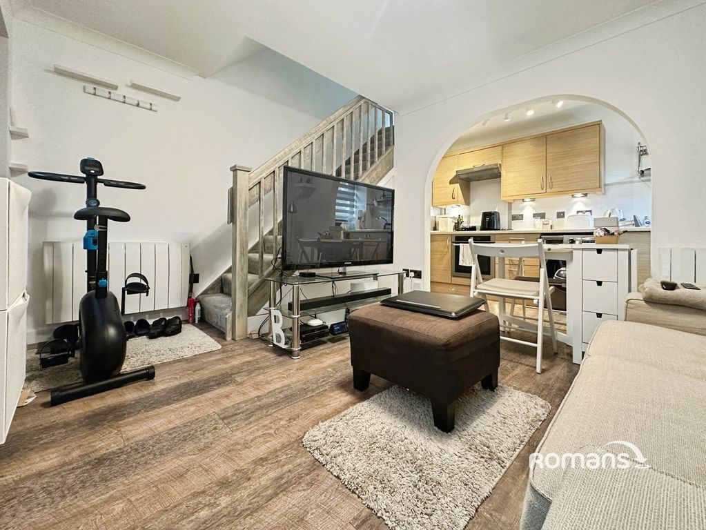 Property photo 2 of 8 Pbox-Img.Jpg