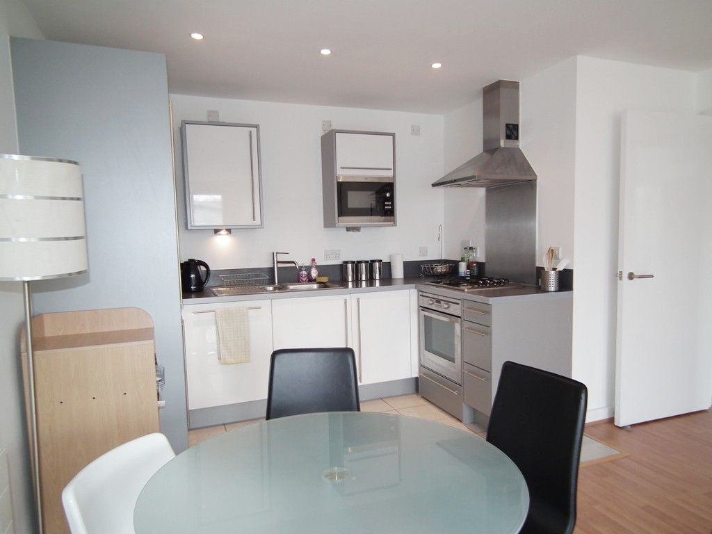Property photo 2 of 12 Kitchen