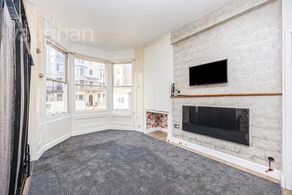 Property photo 3 of 13 Picture No. 04