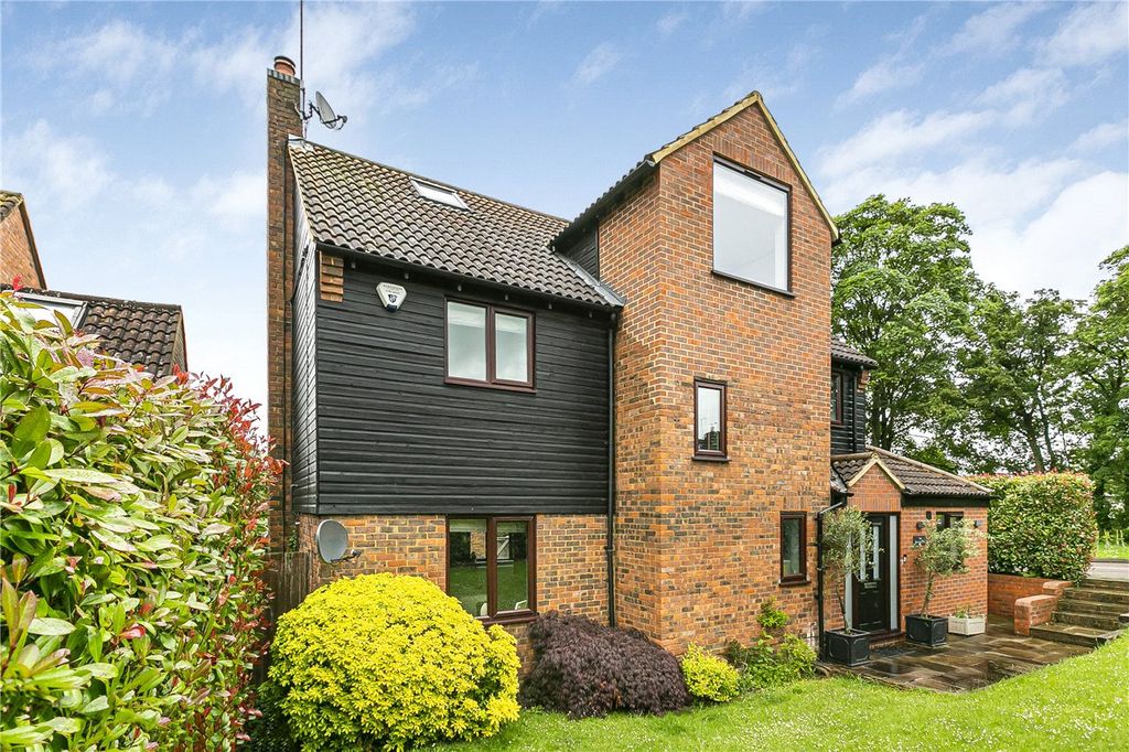 Property photo 1 of 32 Picture No. 24