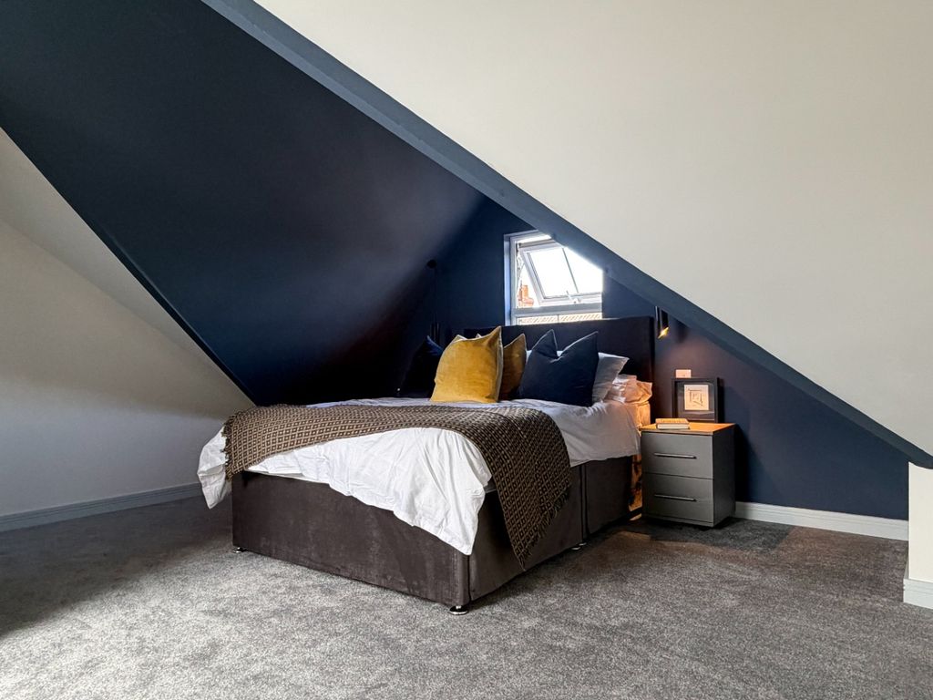 Property photo 3 of 12 5251683