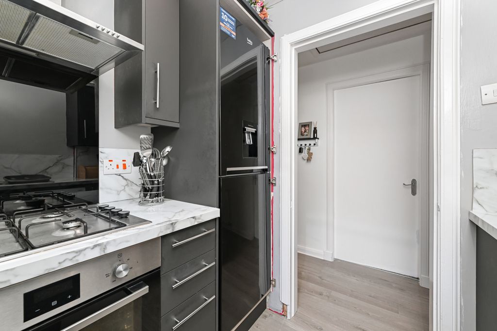 Property photo 3 of 18 Property Image 3