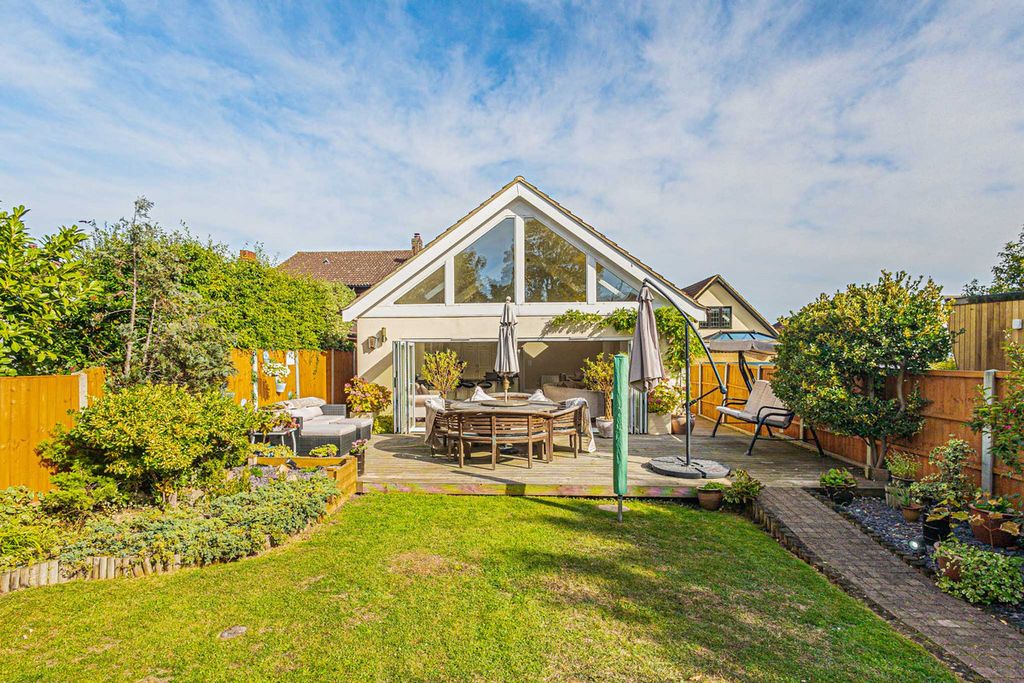 Property photo 1 of 50