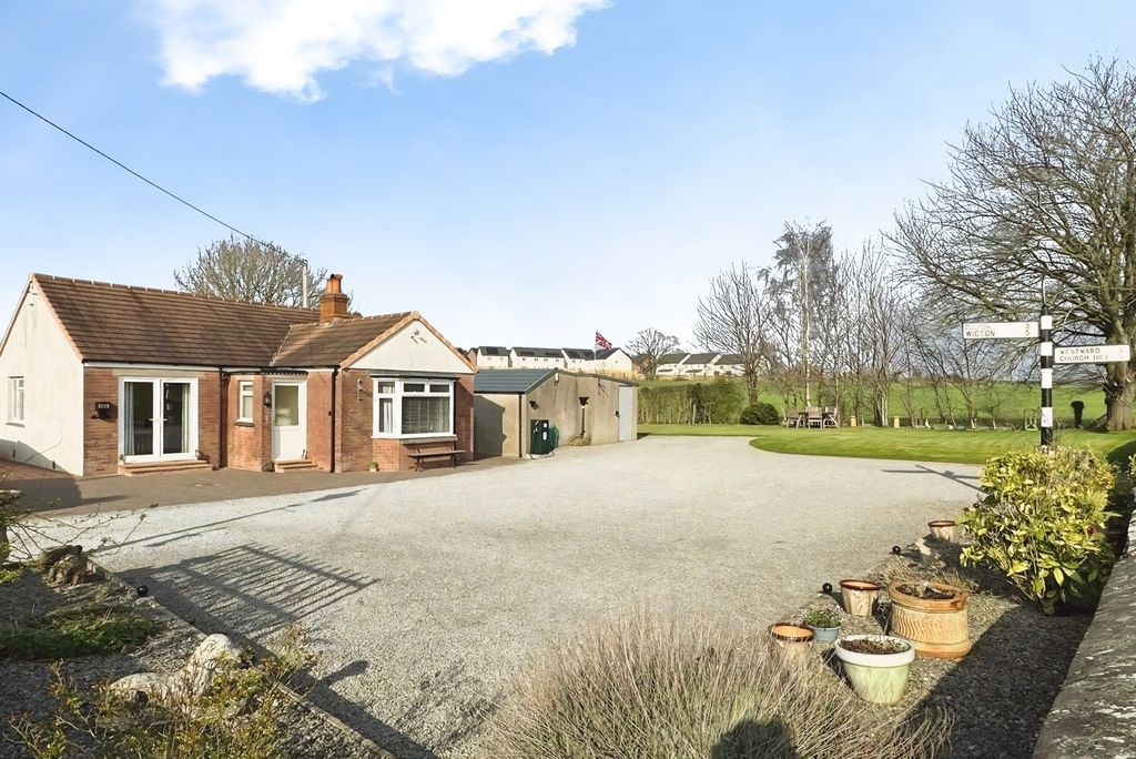 Property photo 2 of 19 Outside