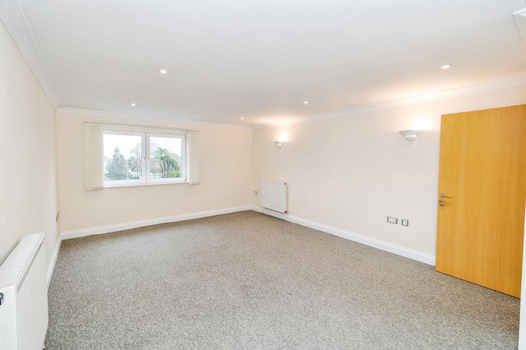 Property photo 2 of 13 Photo