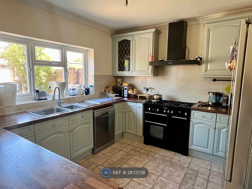 Property photo 3 of 25