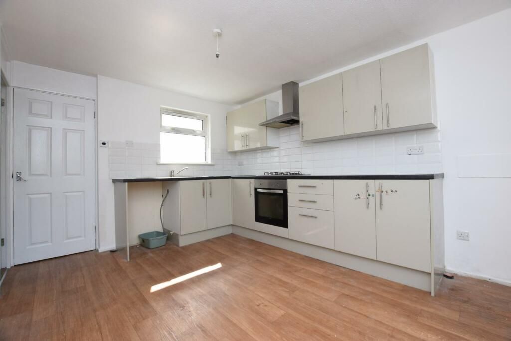 Property photo 2 of 11 Kitchen/Diner