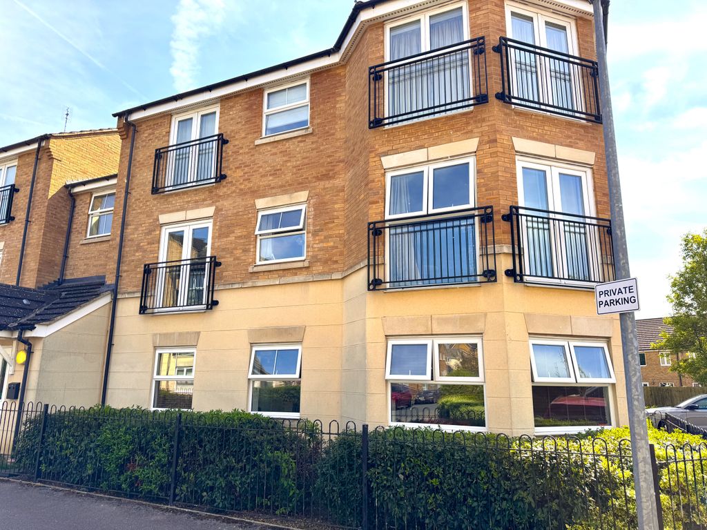 Property photo 1 of 10 Front