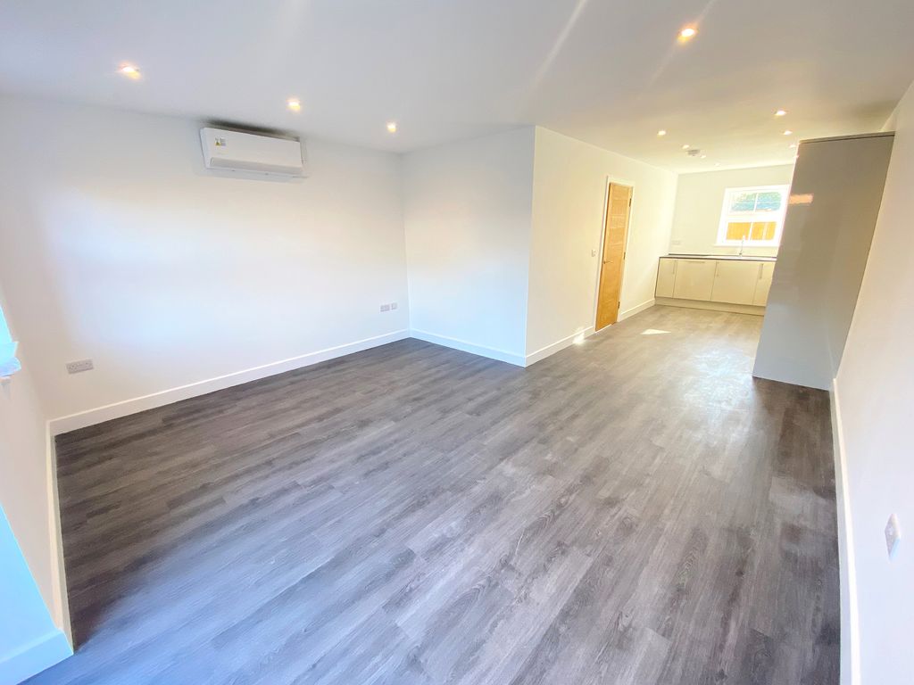 Property photo 2 of 14 2