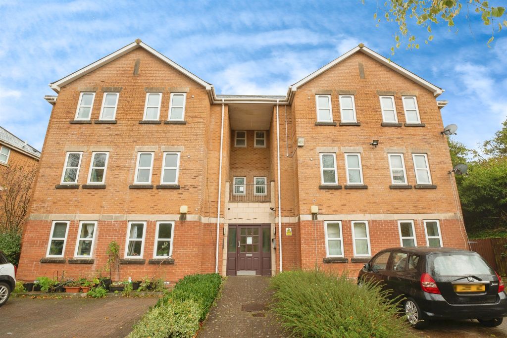 Property photo 1 of 8