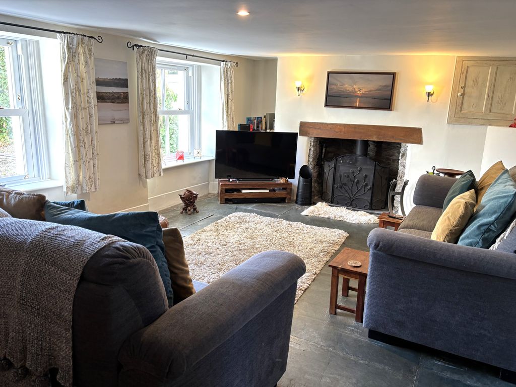 Property photo 3 of 16