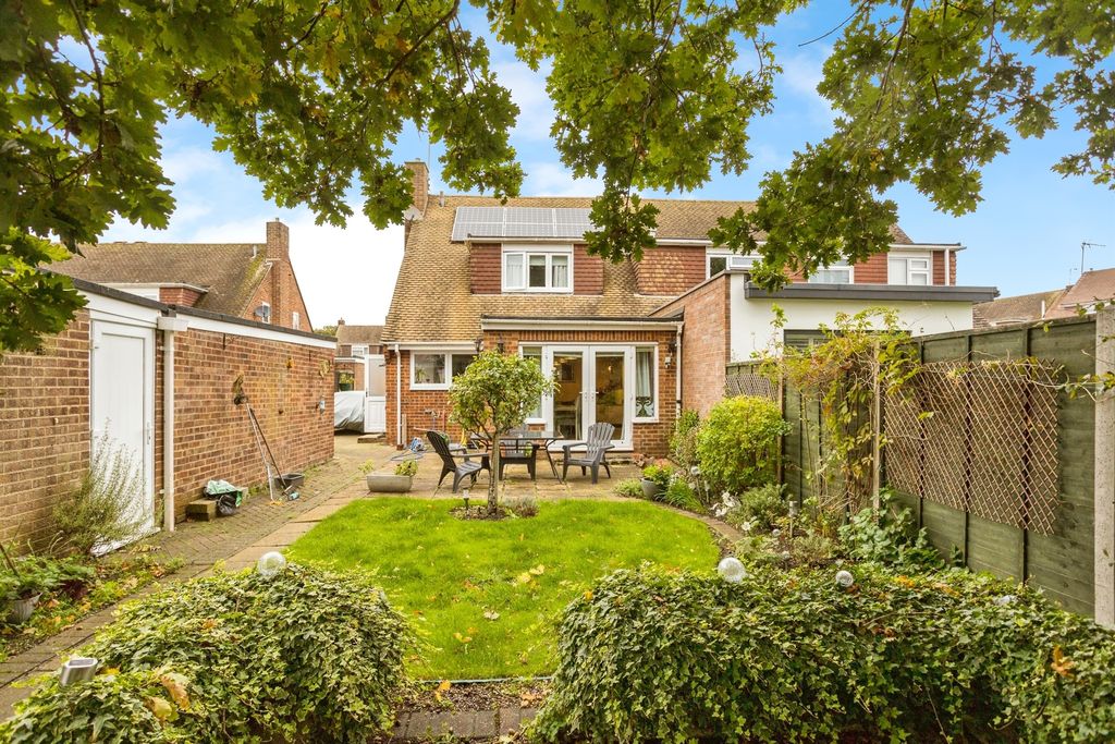 Property photo 2 of 16