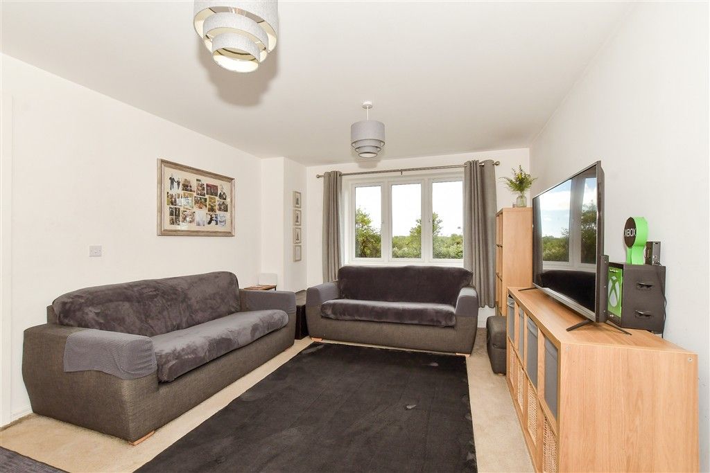 Property photo 2 of 14 Sitting Room