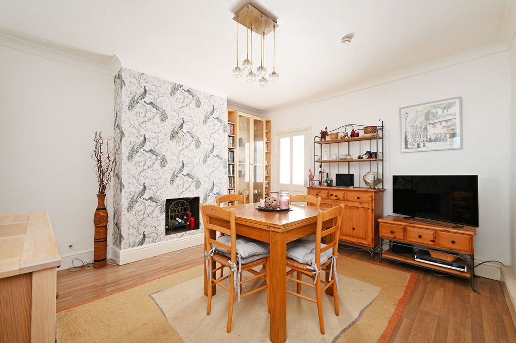 Property photo 3 of 26 Dining Room