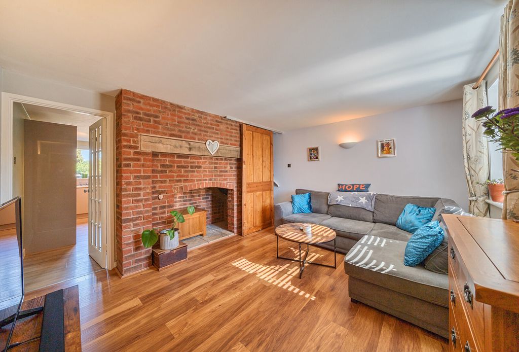 Property photo 3 of 10 1356129-14-68d17B...
