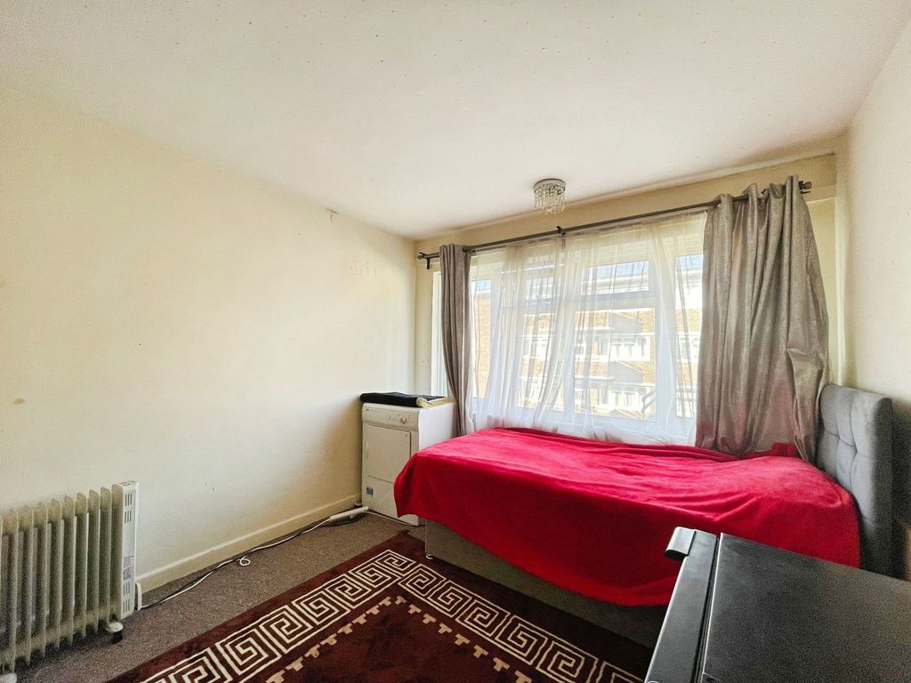 Property photo 3 of 7