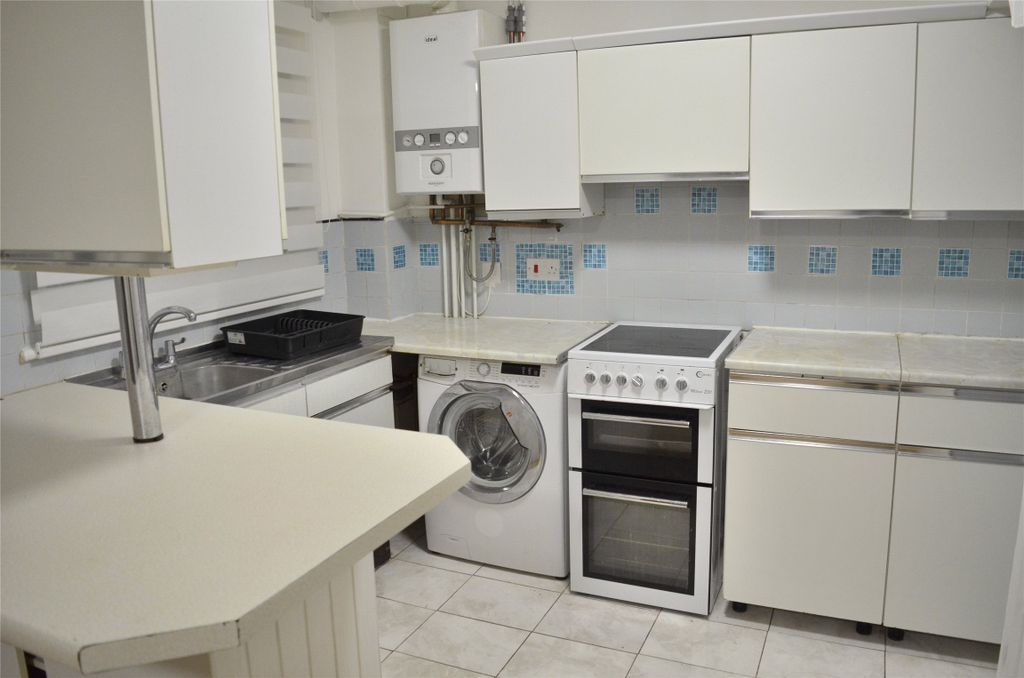 Property photo 2 of 11 Picture No. 08