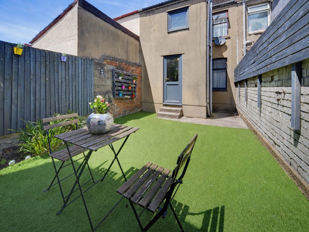Property photo 3 of 24