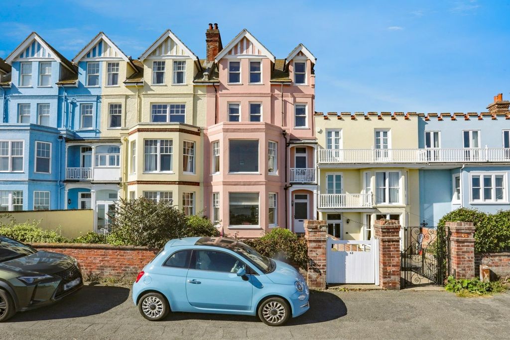 Property photo 1 of 14