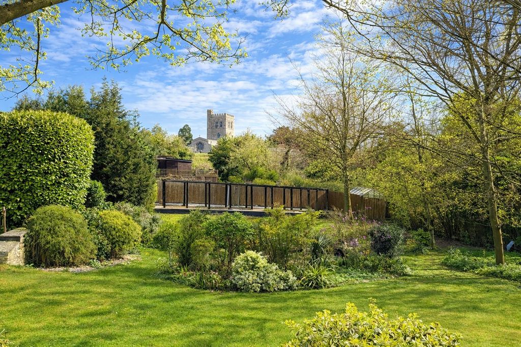 Property photo 2 of 36 26