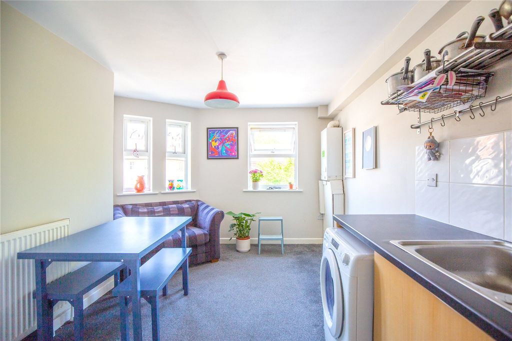 Property photo 2 of 14 Picture No. 02