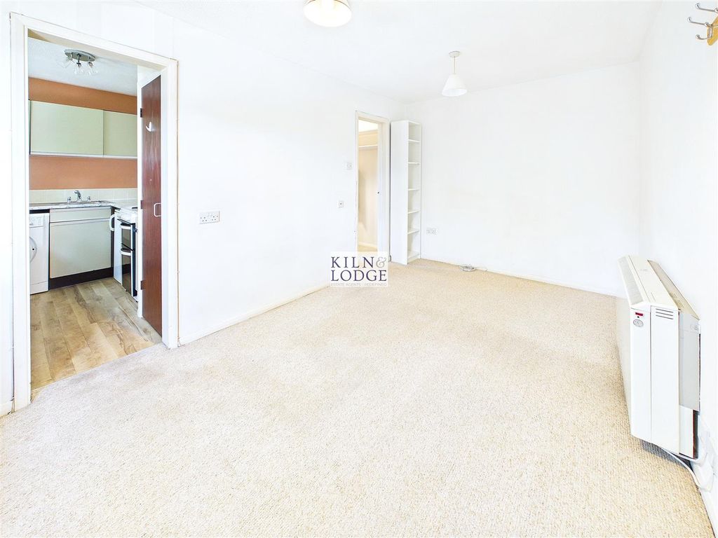 Property photo 3 of 8