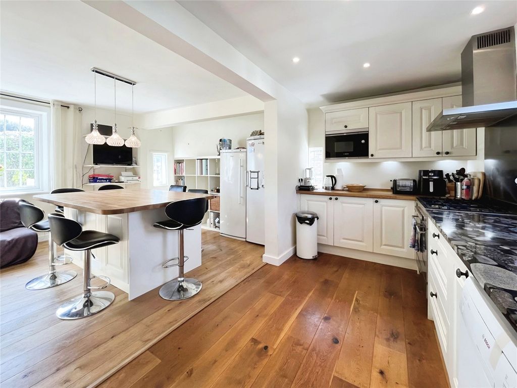 Property photo 3 of 23 Kitchen/Diner