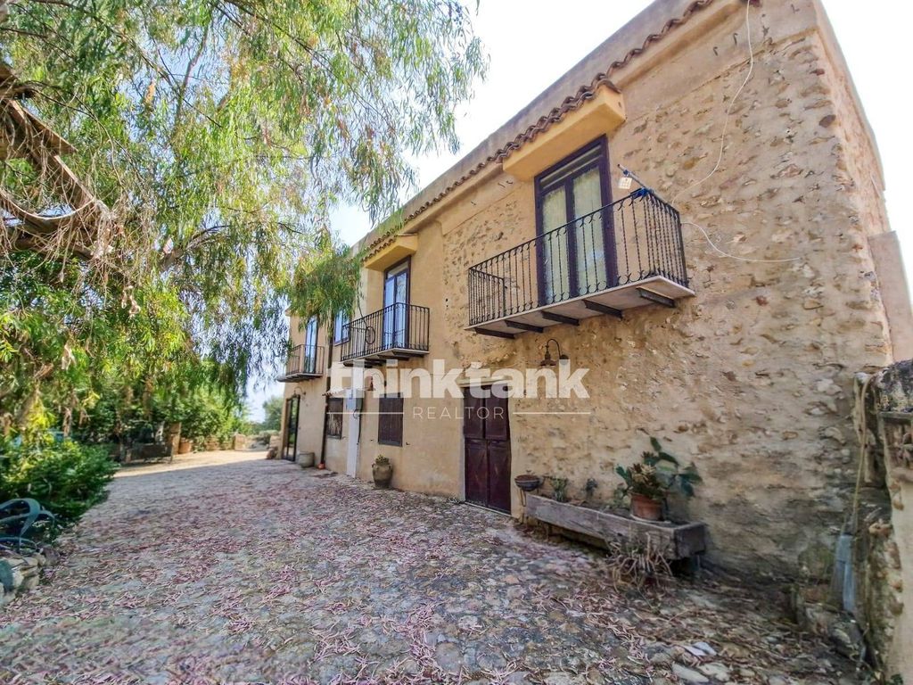 Property photo 3 of 40