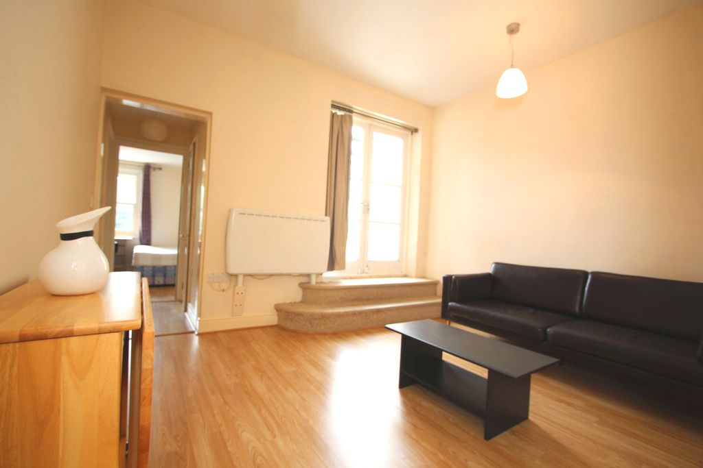 Property photo 2 of 9