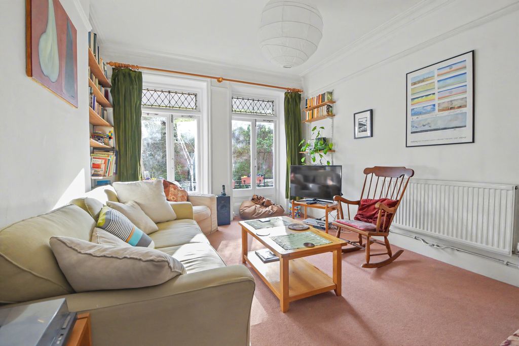 Property photo 3 of 17