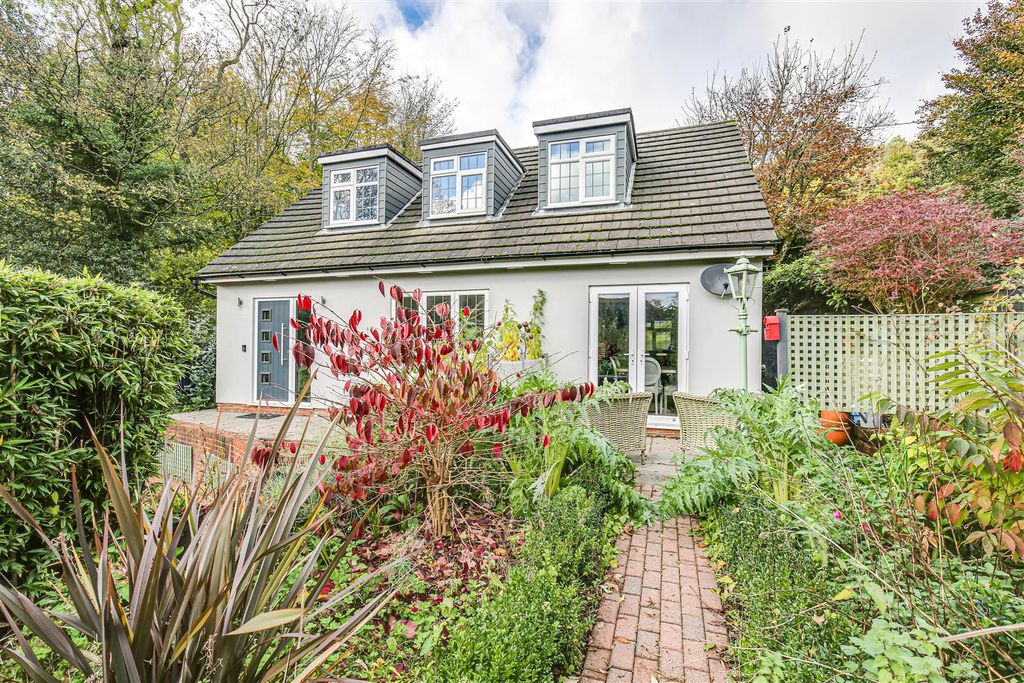 Property photo 2 of 13 25.Jpg