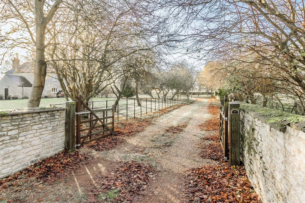 Property photo 2 of 14 Strixton 001.Jpg