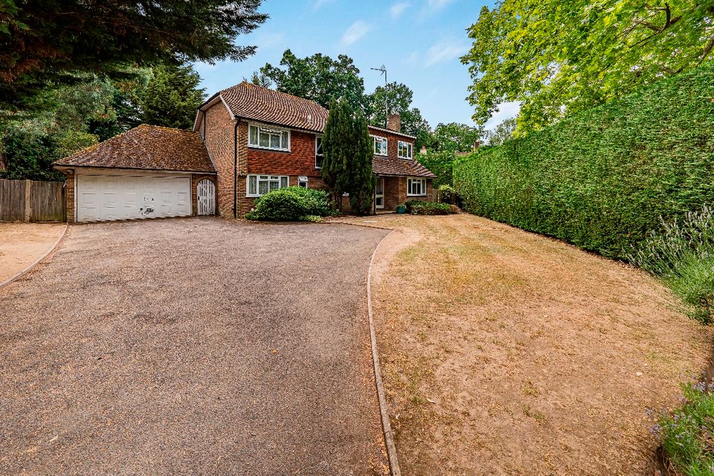 Property photo 2 of 18