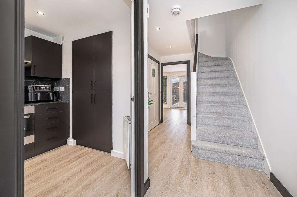 Property photo 3 of 28 Property Image 3